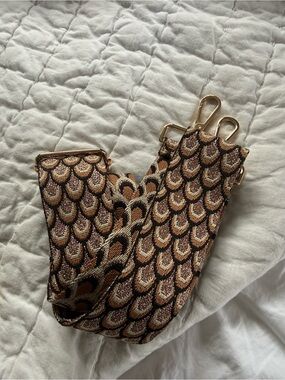 Adjustable Decorative Bag Strap in Beige, black, peachy gold metallic.